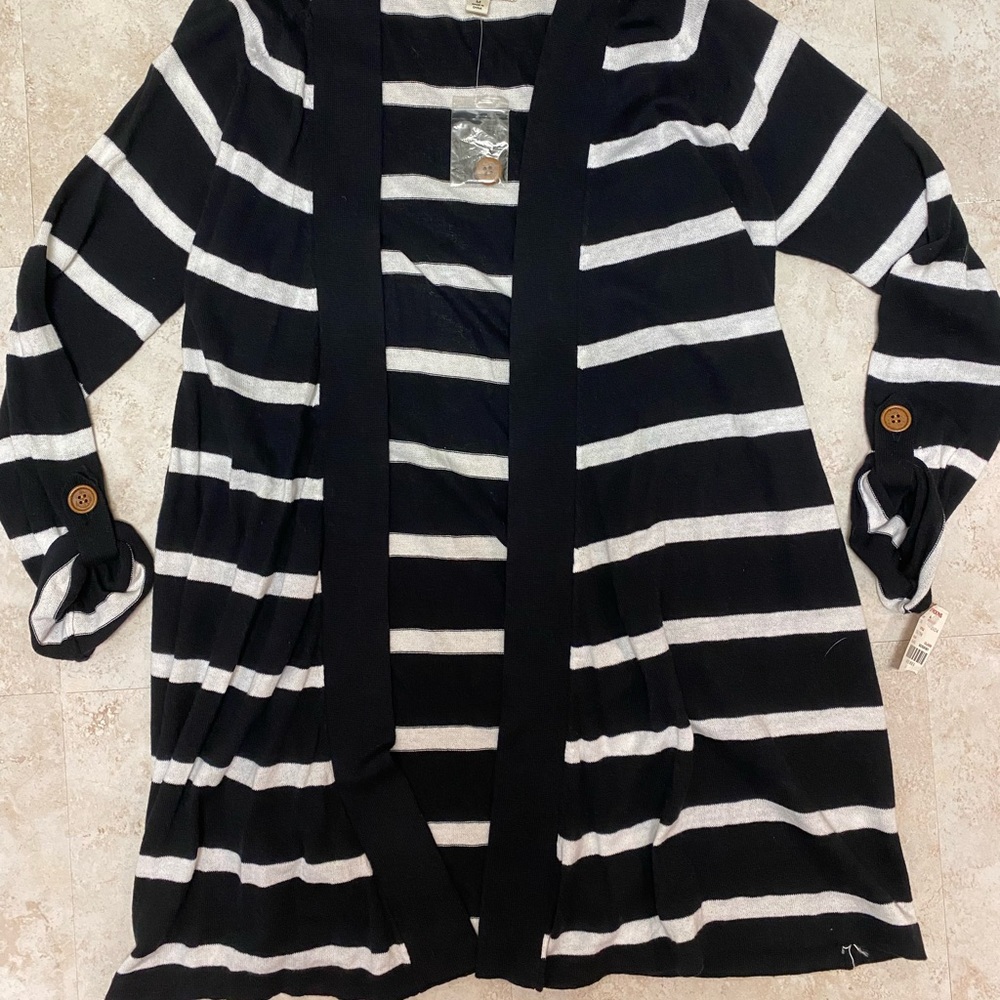 BRAND NEW WITH TAGS cardigan